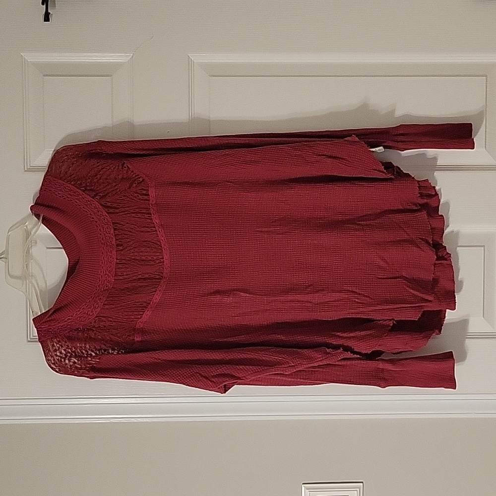 Free People Medium Burgundy long sleeve lace top